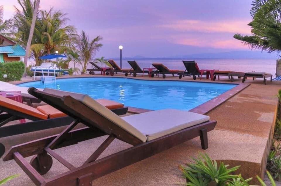 Phangan Lodge Bantaj Kültér fotó