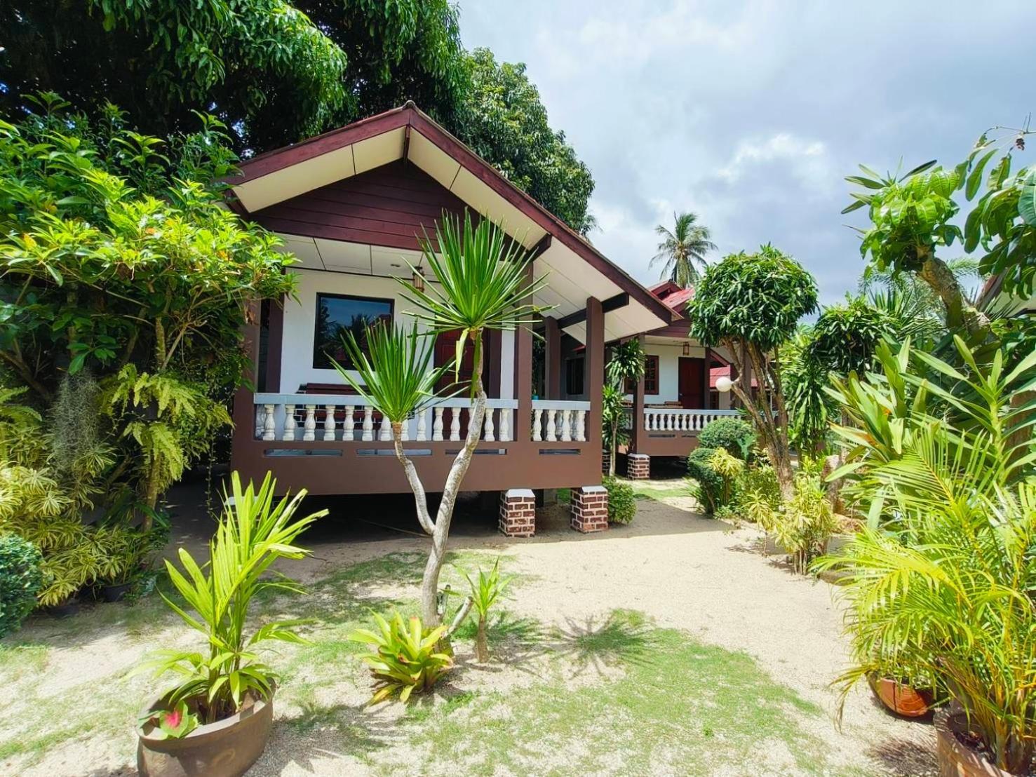 Phangan Lodge Bantaj Kültér fotó